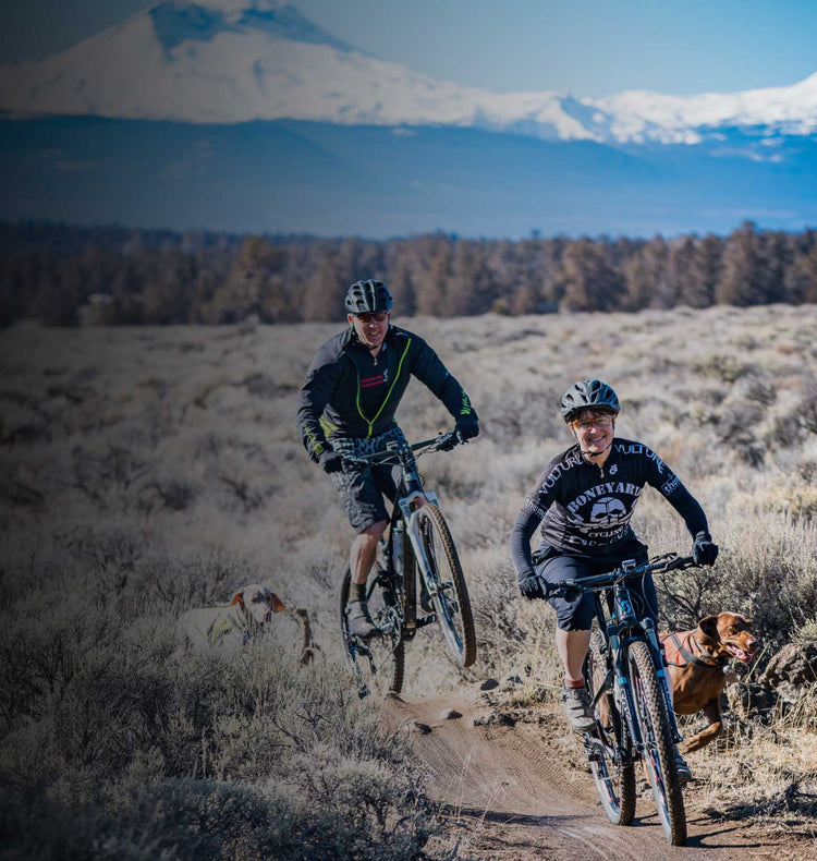 Two people biking in Central Oregon